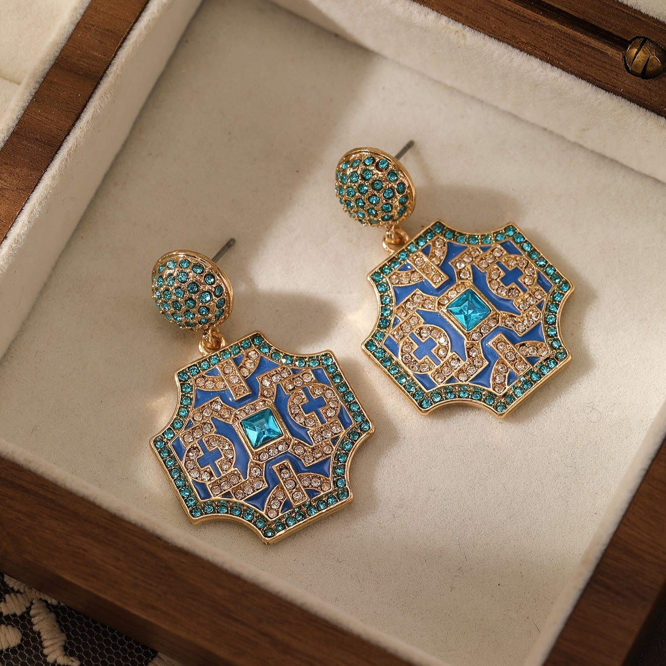 Vintage Earrings with Gold-tone