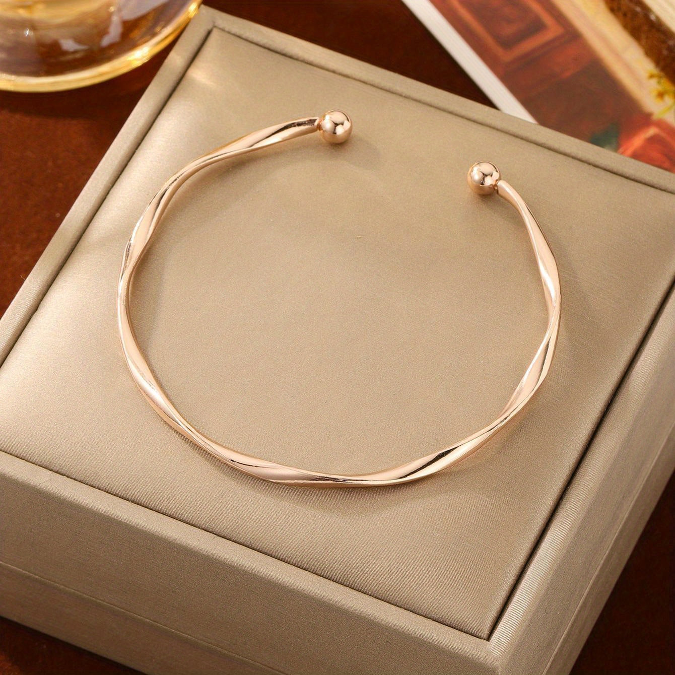 Modern 1-Piece Bracelet Set with Gold-tone