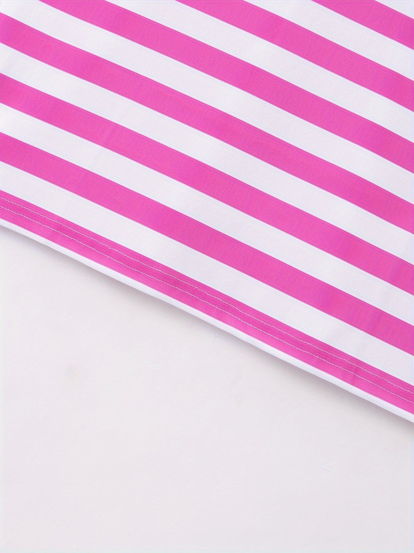 Men'S Short-Sleeve Polo Shirt with Print Stripes for Casual Summer Wear.