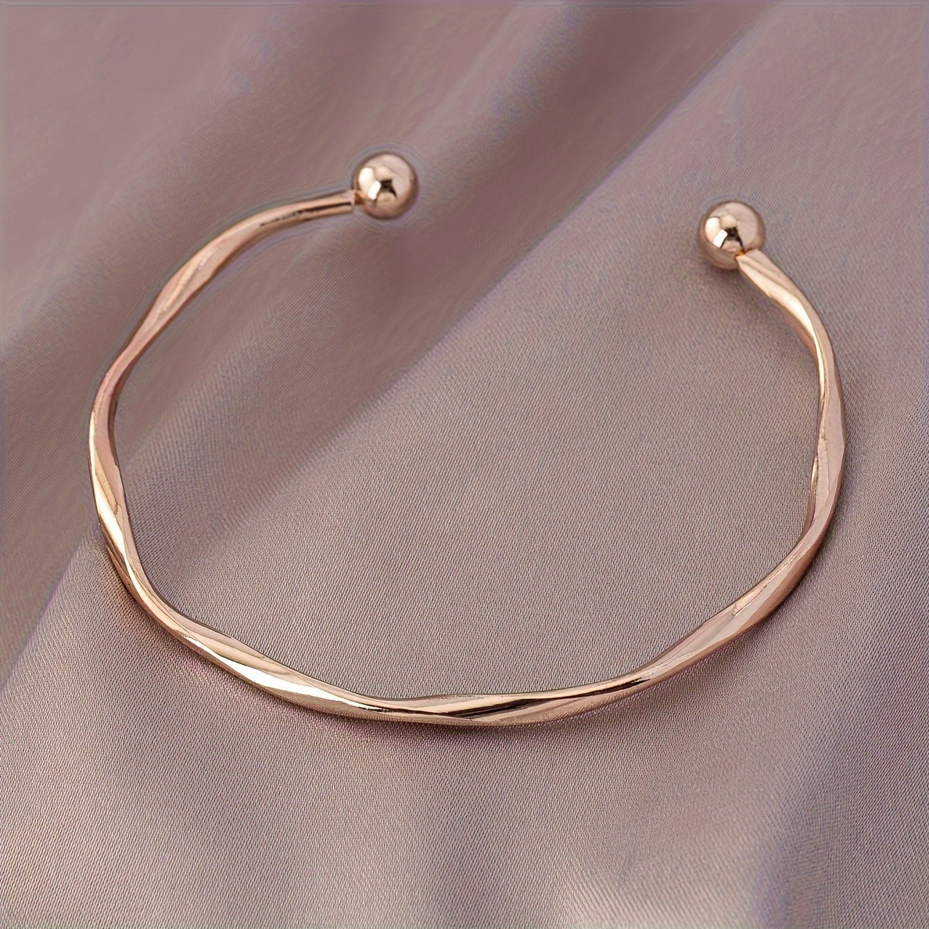 Modern Bracelet with Polished finish