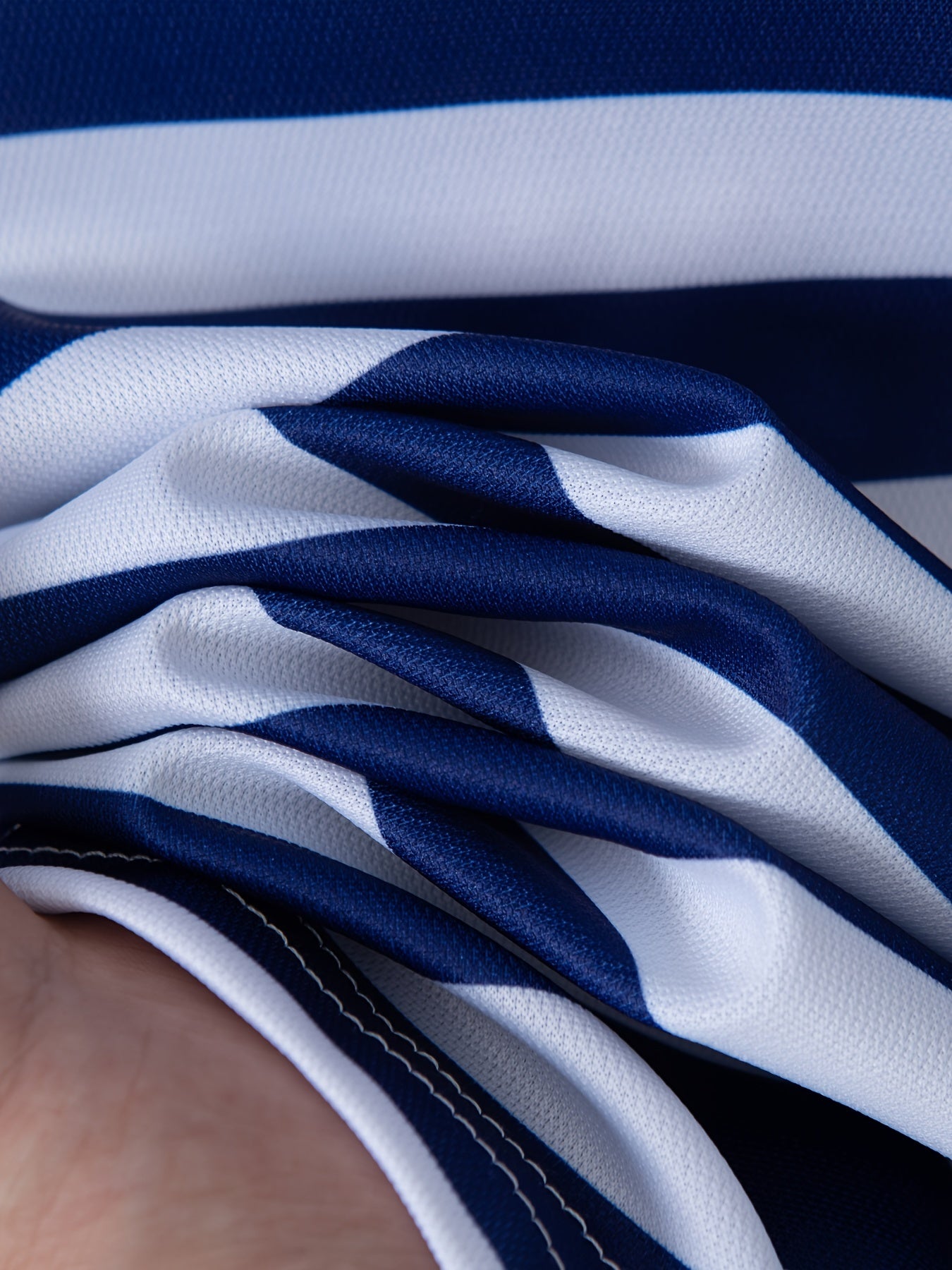 Men'S Short-Sleeve Polo Shirt with Print Stripes for Casual Summer Wear.