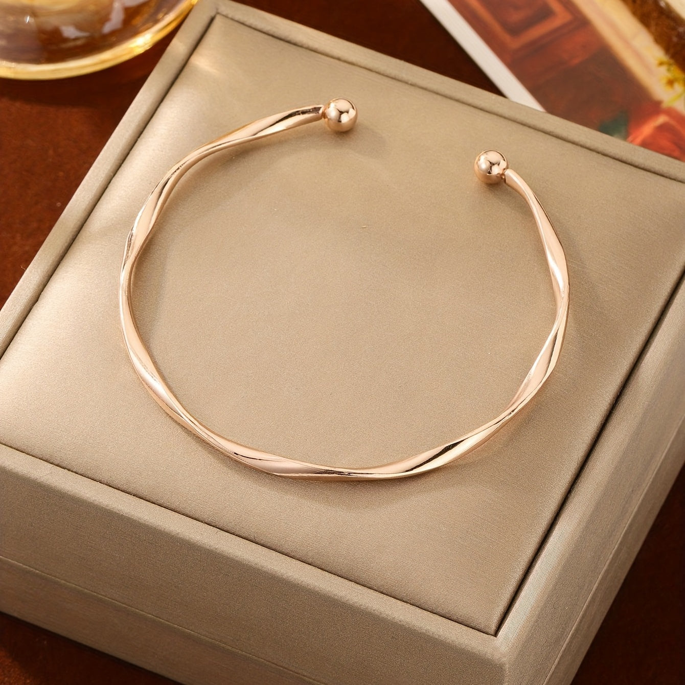 Modern 1-Piece Bracelet Set with Gold-tone