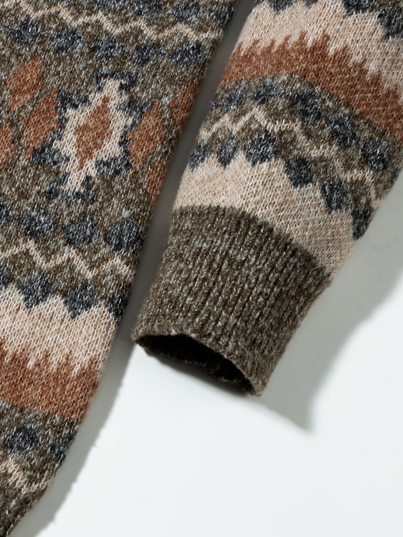 Men's Casual Color-Block Geometric Knit Sweater - Loose Fit Ribbed Detail Pullover, Machine Washable Autumn Winter Warm Crewneck Sweater for Casual Attire, Knitted Sweater, Durable Winter Wear