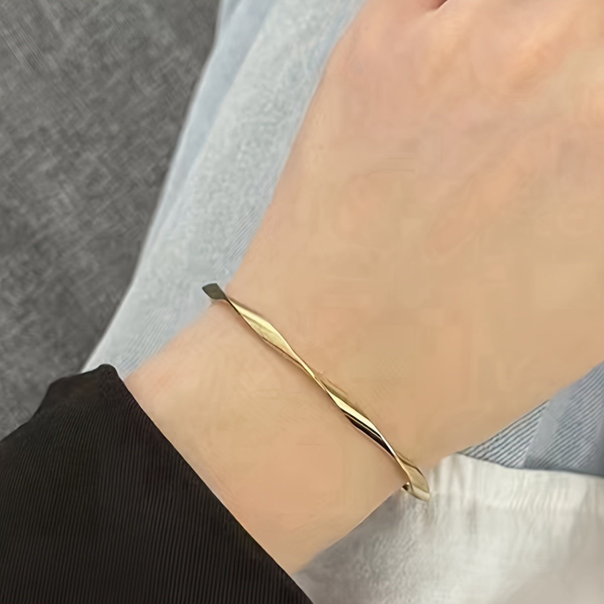 Modern Bracelet with Polished finish