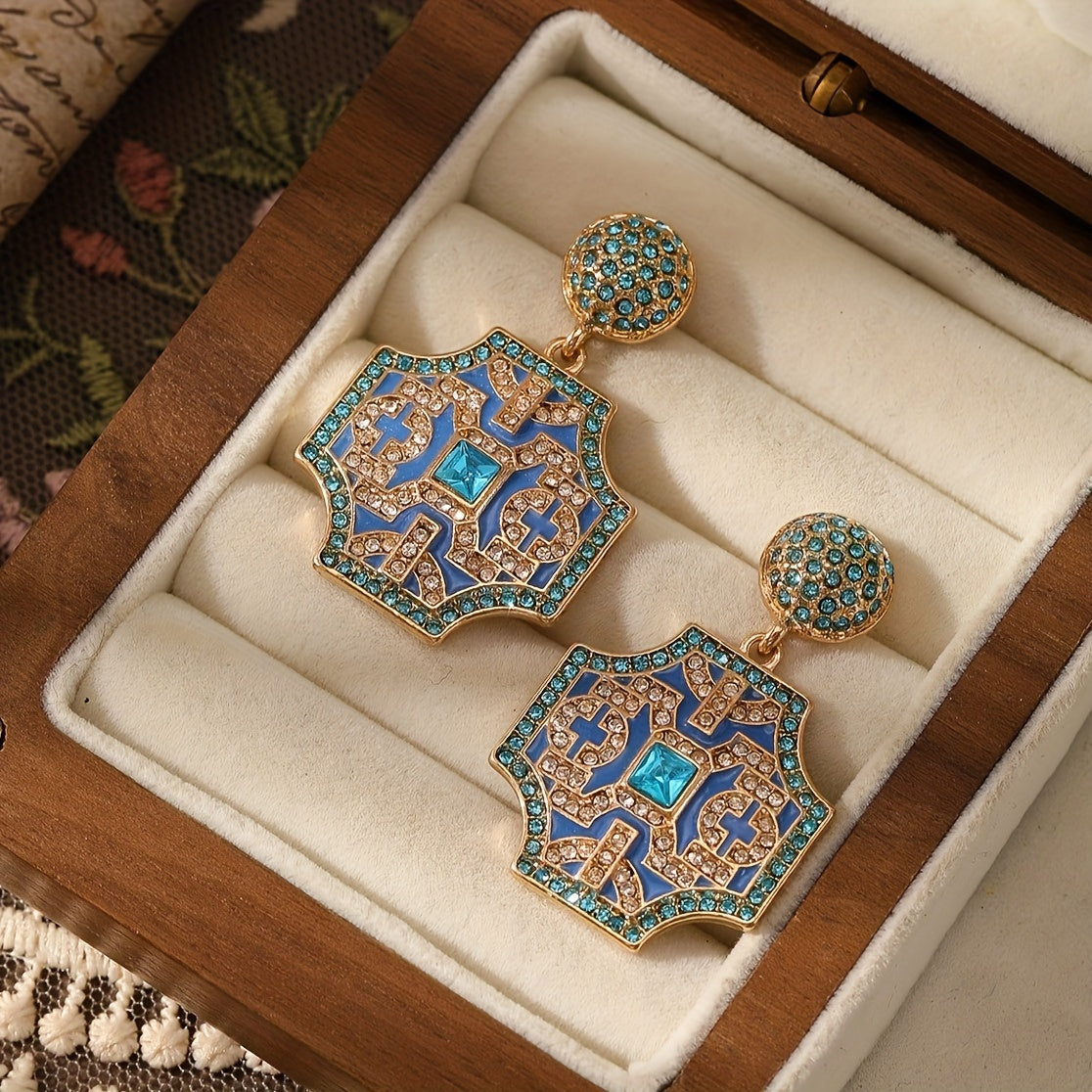 Vintage Earrings with Gold-tone