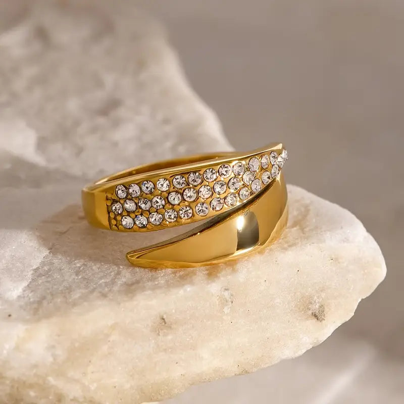 Evening Ring with Gold-tone