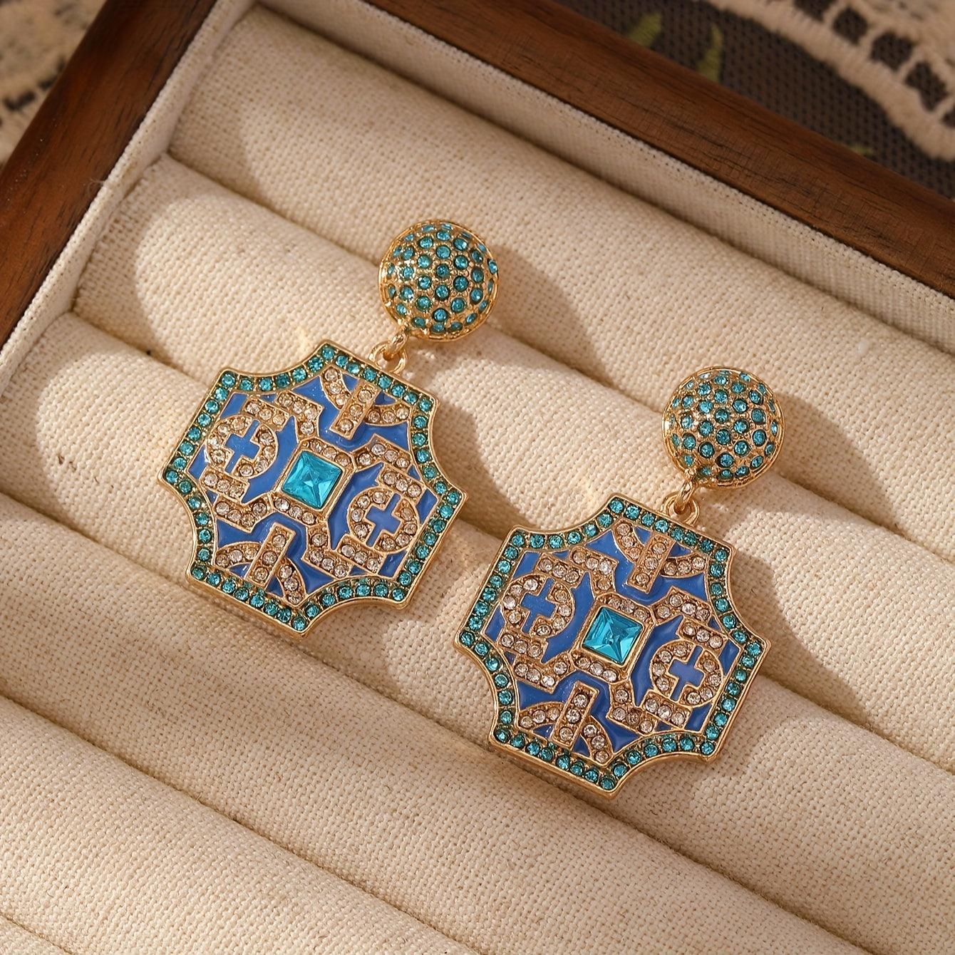 Vintage Earrings with Gold-tone
