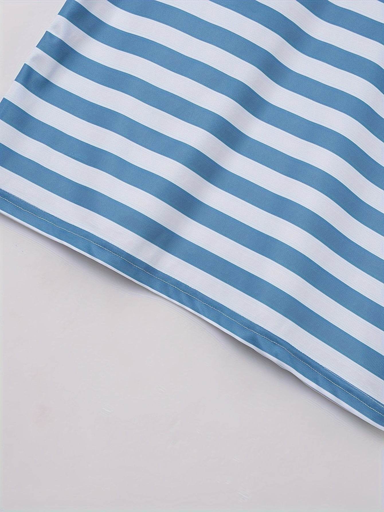 Men'S Short-Sleeve Polo Shirt with Print Stripes for Casual Summer Wear.