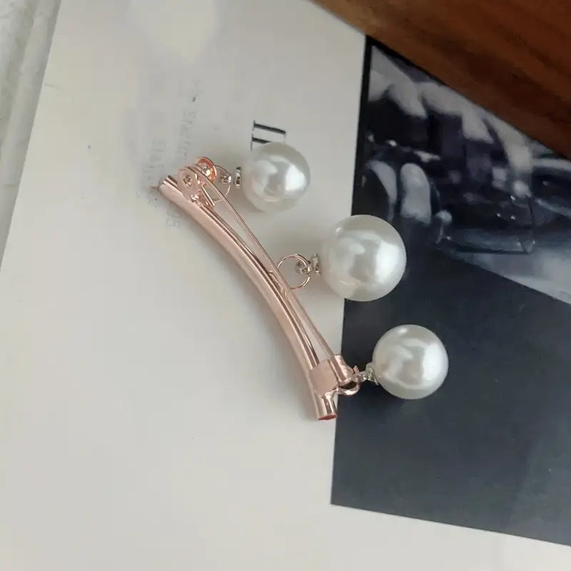 Timeless Necklace with Pearl-inspired