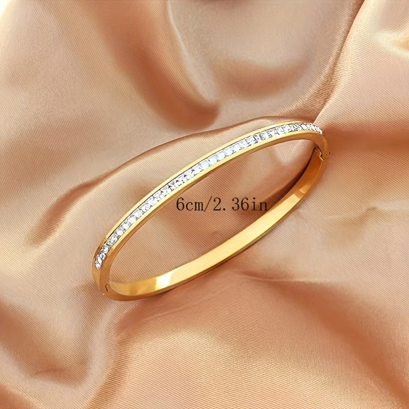 Timeless Necklace with Silver-tone
