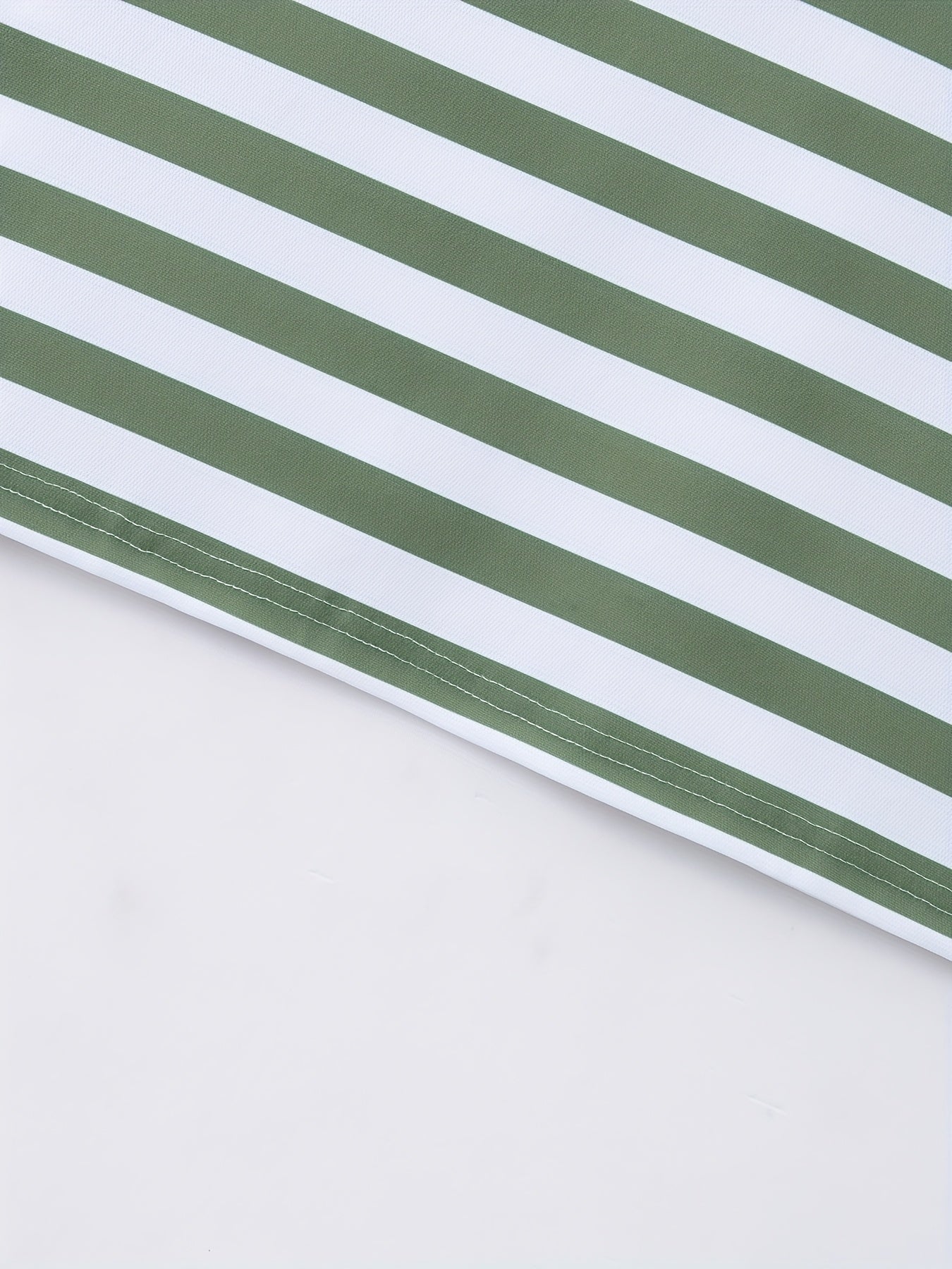 Men'S Short-Sleeve Polo Shirt with Print Stripes for Casual Summer Wear.