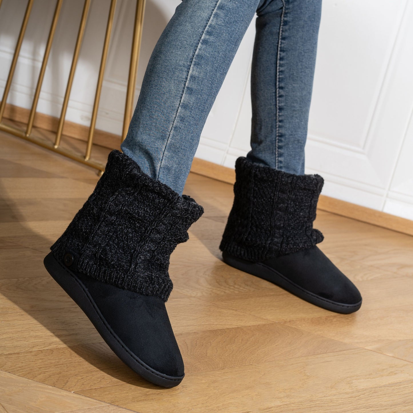 Women's Knitted Winter Boots - Thickened Warm Ankle Boots with Ribbed Texture, Soft Fabric Upper & TPR Sole, Hand Washable Casual Shoes for Fall/Spring (Black & Brown), Knit Boots, Seasonal Footwear, Cozy Footwear, Comfortable Lining, Comfort Se