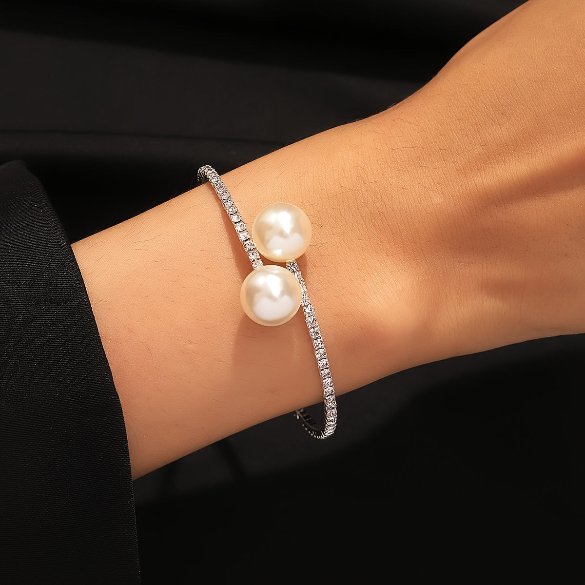 Vintage Bracelet with Pearl-inspired