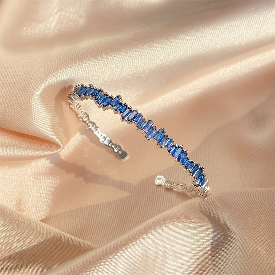 Modern Ring with Gold-tone