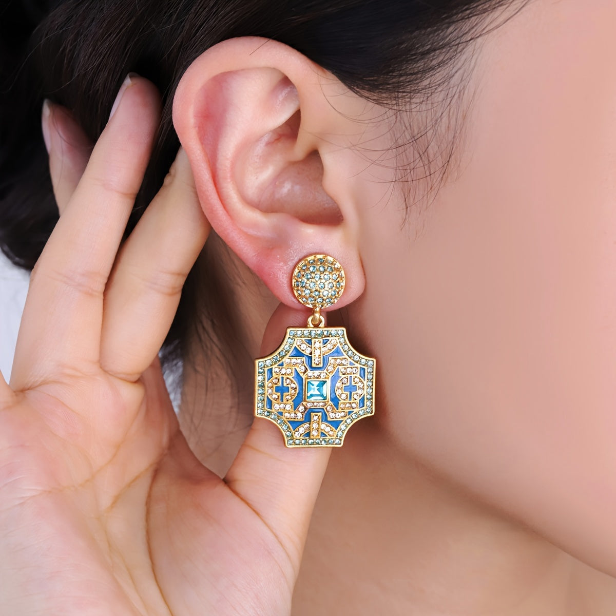 Vintage Earrings with Gold-tone