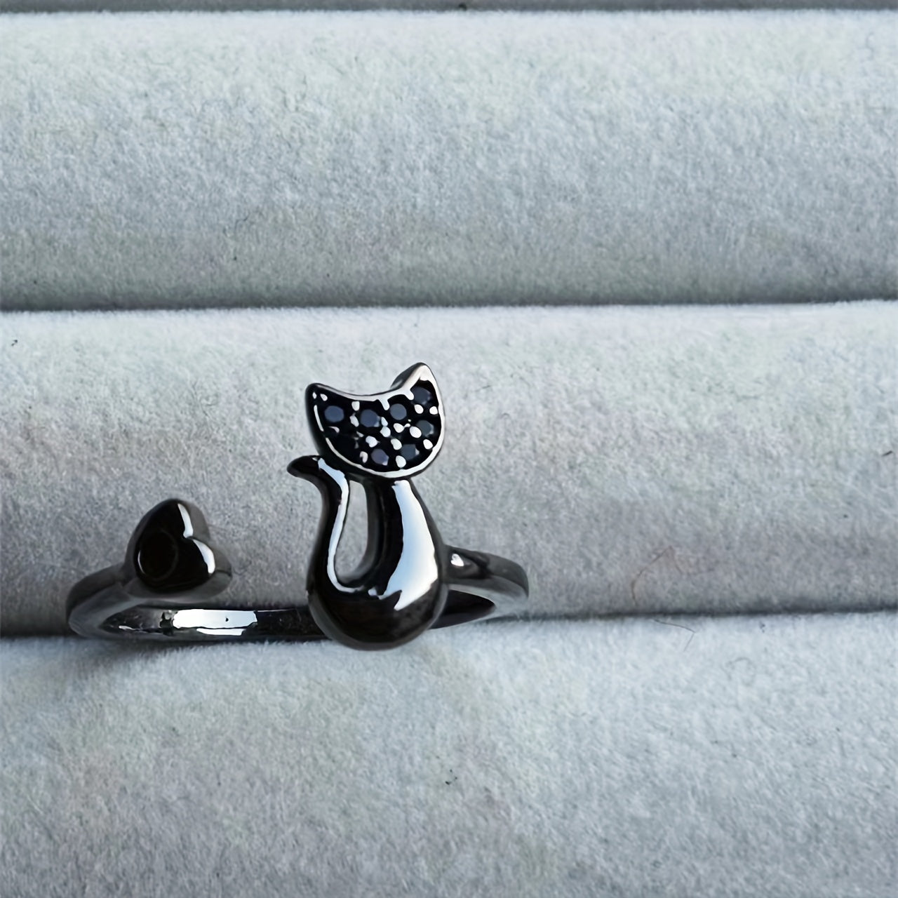 Vintage Ring with Gold-tone
