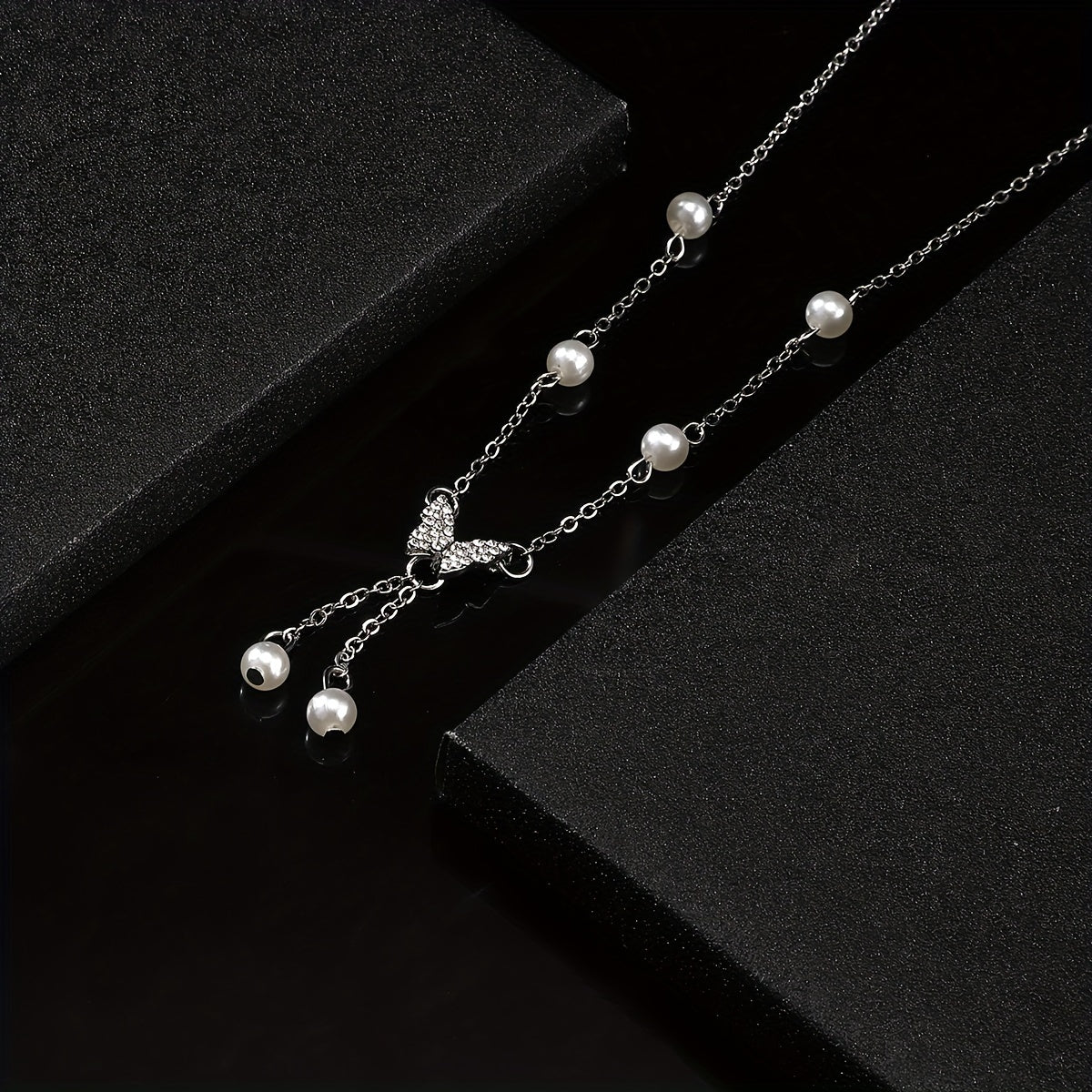 Modern Necklace with Pearl-inspired