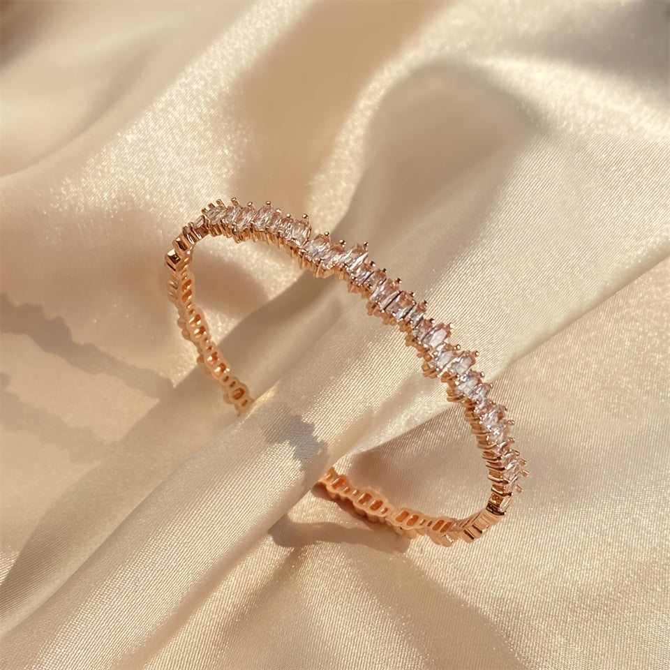 Modern Ring with Gold-tone