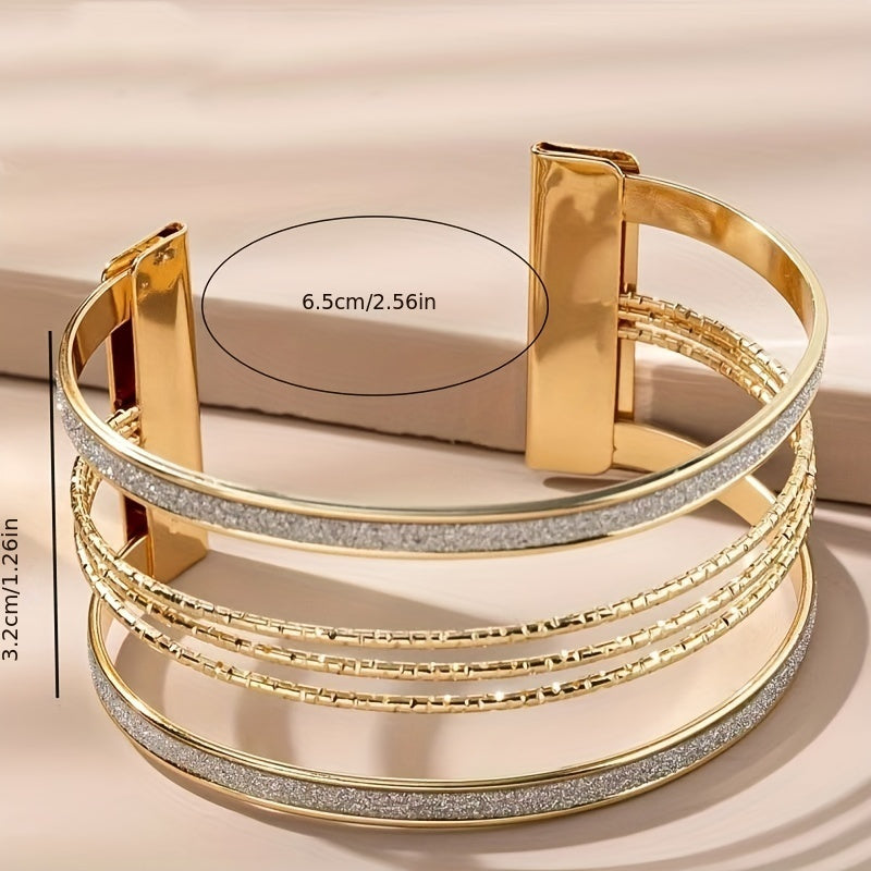 Modern Bracelet with Polished finish