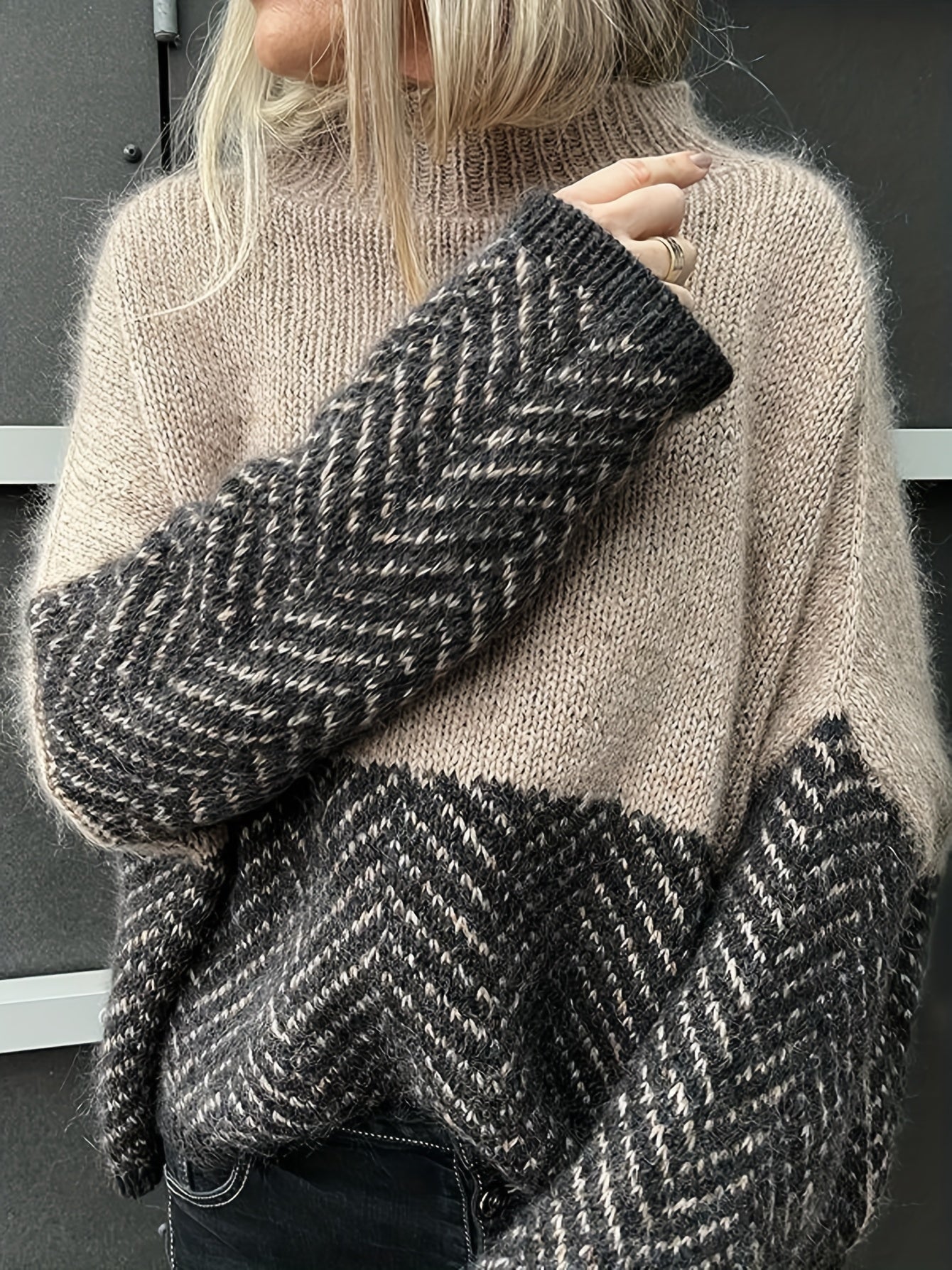 Vintage Color Block Half-Up Sweater - Casual Loose Fit, Long Sleeve Pullover with Contrast Trim, Beige & Gray Striped Design, Perfect for Fall/Winter, Relaxed Fit Sweater | Vintage Style Sweater | Construction, Sweater Dress
