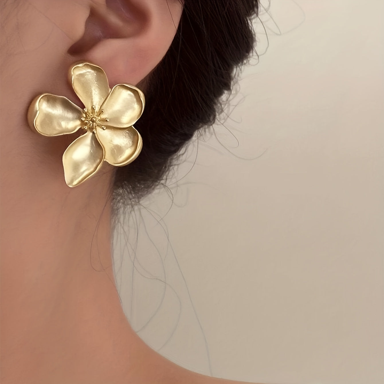 Vintage Earrings with Gold-tone
