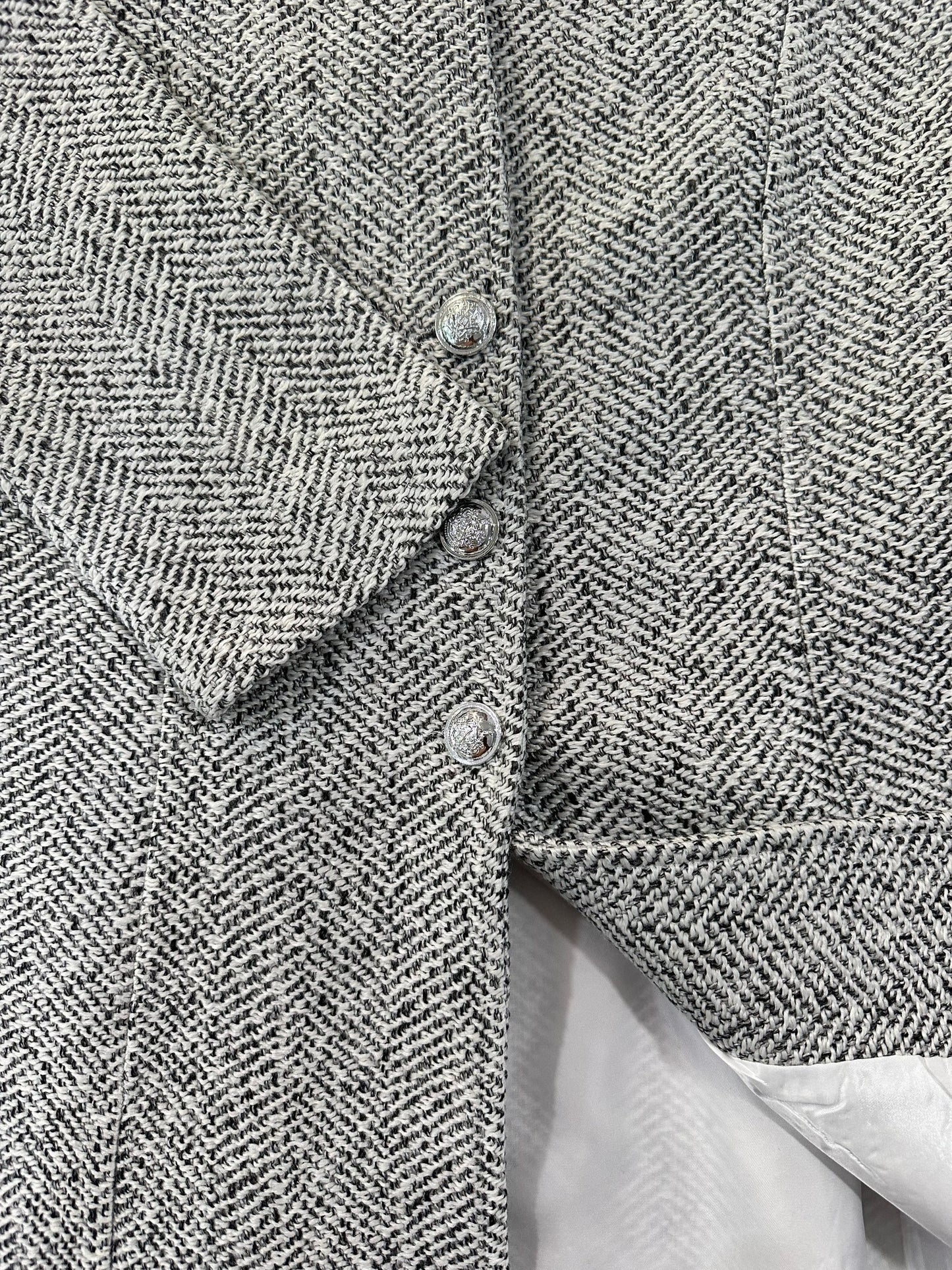 Women's Tweed Coat - Elegant Beige, H-Silhouette Formal & Everyday Outerwear, Long Sleeve Winter Coat for Office, Parties, Casual Outfits - Non-Stretchy Mature Professional Jacket, Office Wear, Tailored Fit, Textured Fabric, Stylish Outerwear, F