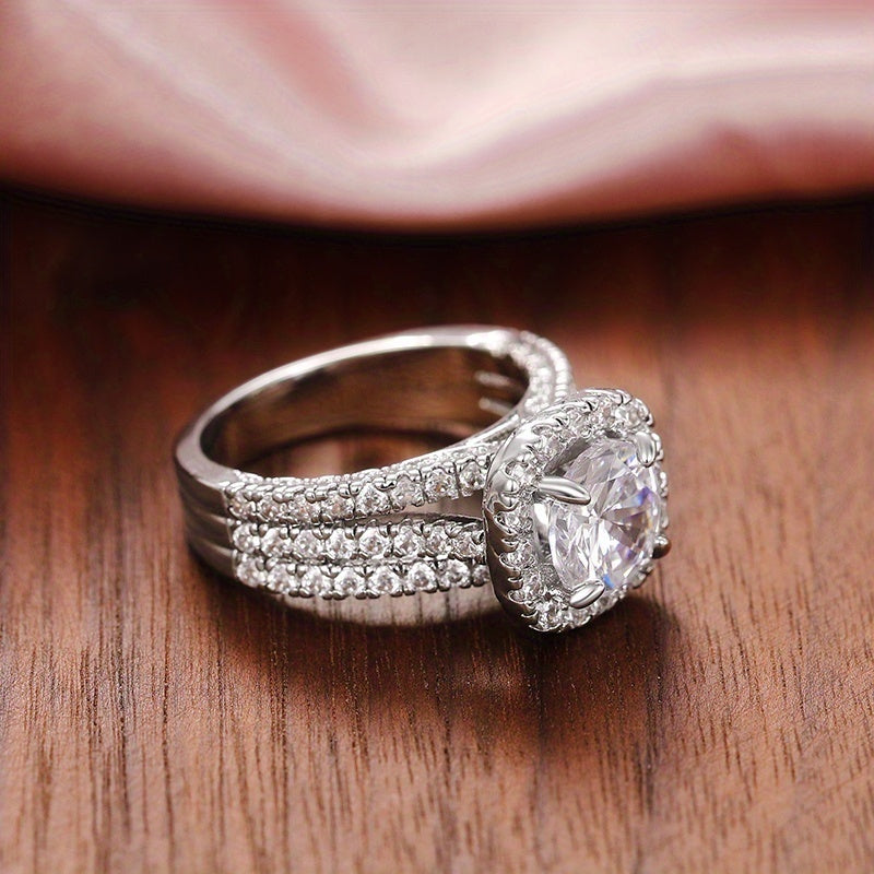 Evening Ring with Gold-tone