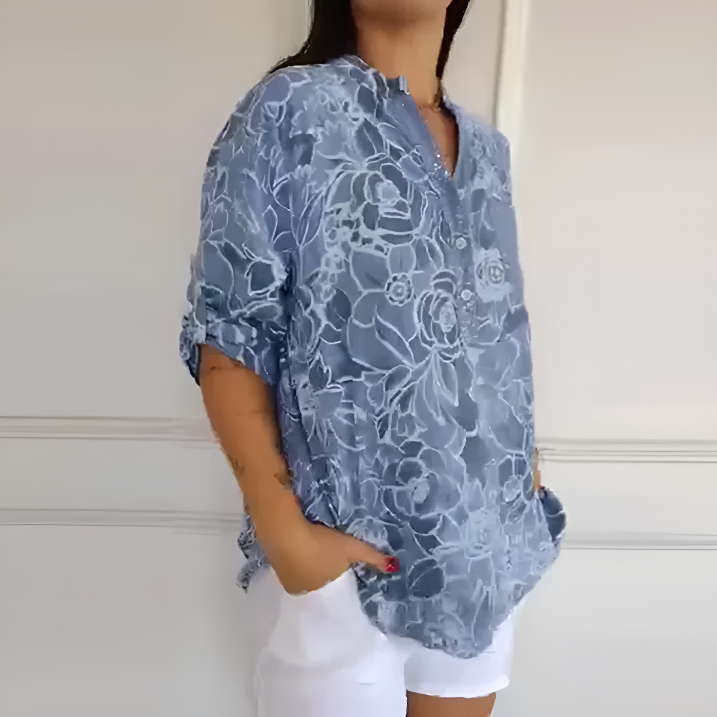 FLORAL V-NECK BLOUSE