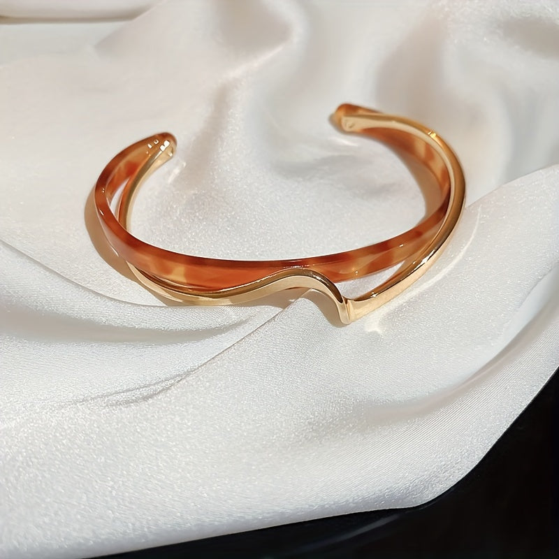 Modern Bracelet with Gold-tone