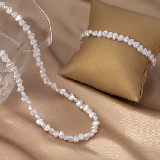 Vintage Necklace with Pearl-inspired