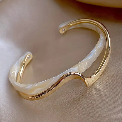 Modern Bracelet with Gold-tone