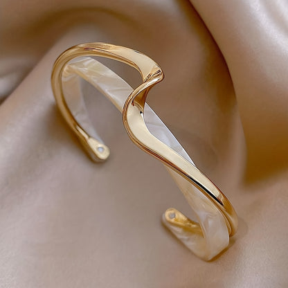 Modern Bracelet with Gold-tone