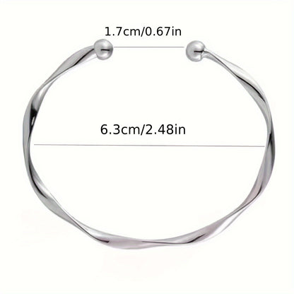 Modern Bracelet with Polished finish