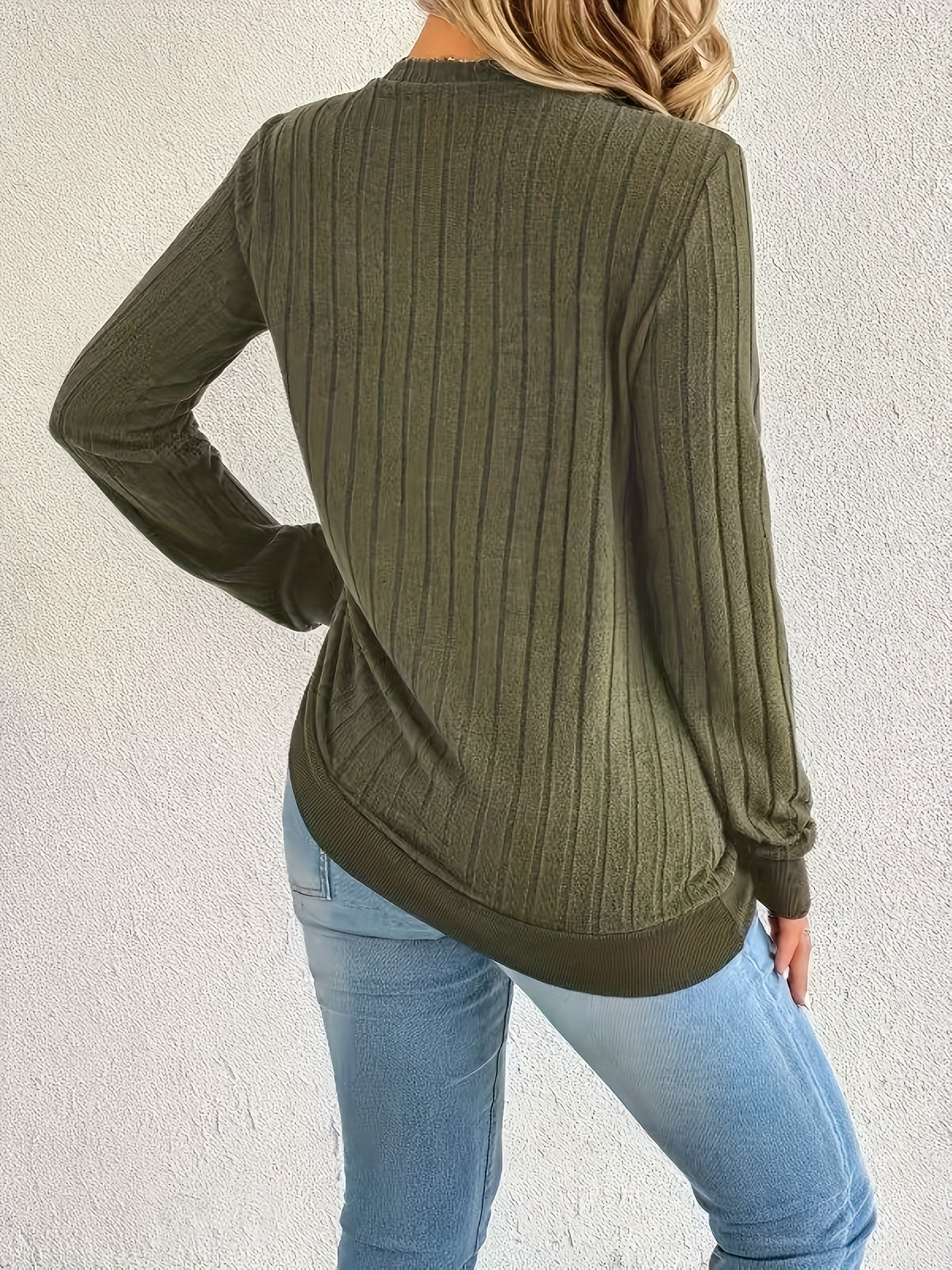 [Cozy Ribbed V-Neck Sweater] Cozy Olive Green Ribbed V-Neck Sweater - Women's Loose Fit, Casual Style, Perfect for Fall/Winter