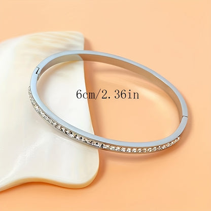 Timeless Necklace with Silver-tone