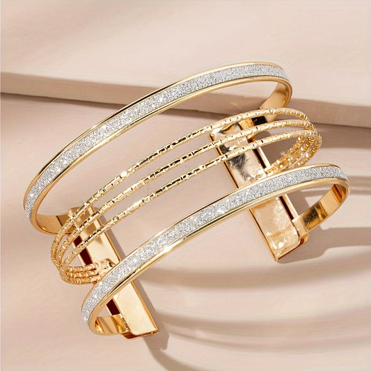 Modern Bracelet with Polished finish