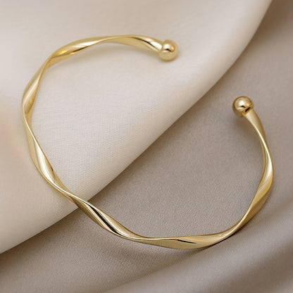 Modern 1-Piece Bracelet Set with Gold-tone