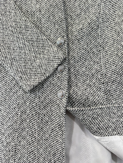 Women's Tweed Coat - Elegant Beige, H-Silhouette Formal & Everyday Outerwear, Long Sleeve Winter Coat for Office, Parties, Casual Outfits - Non-Stretchy Mature Professional Jacket, Office Wear, Tailored Fit, Textured Fabric, Stylish Outerwear, F
